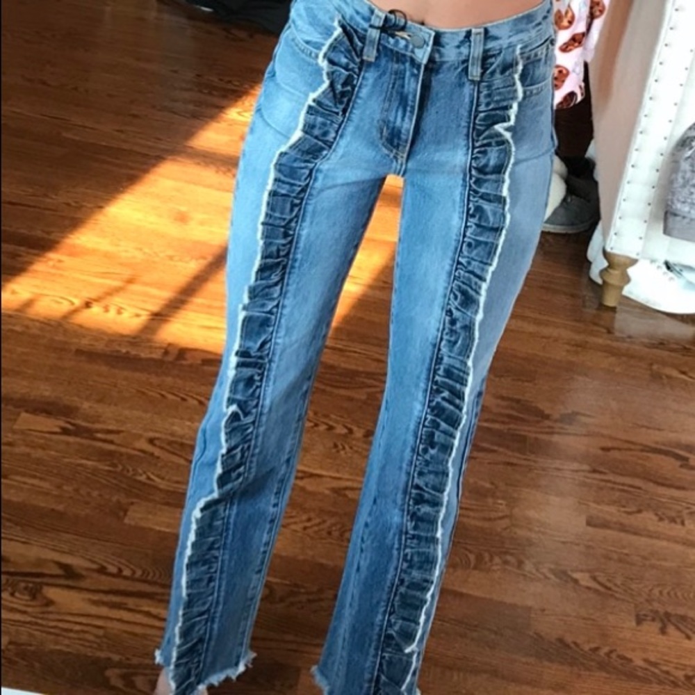 Carmar ruffle jeans